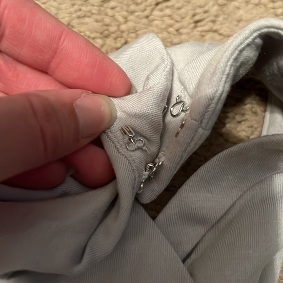 NWT Banana Republic Factory Crossed Knit Neck Top. Size M. - Picture 5 of 6